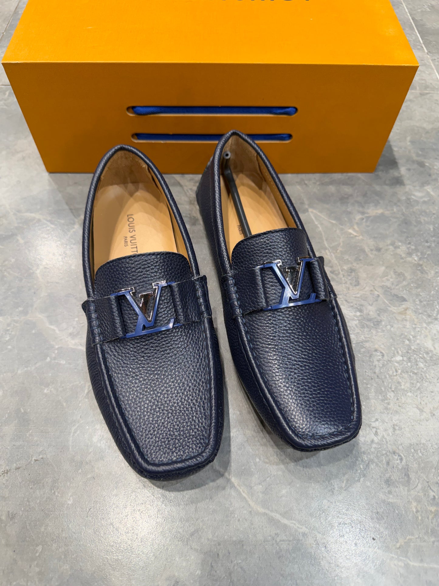LV SHOES