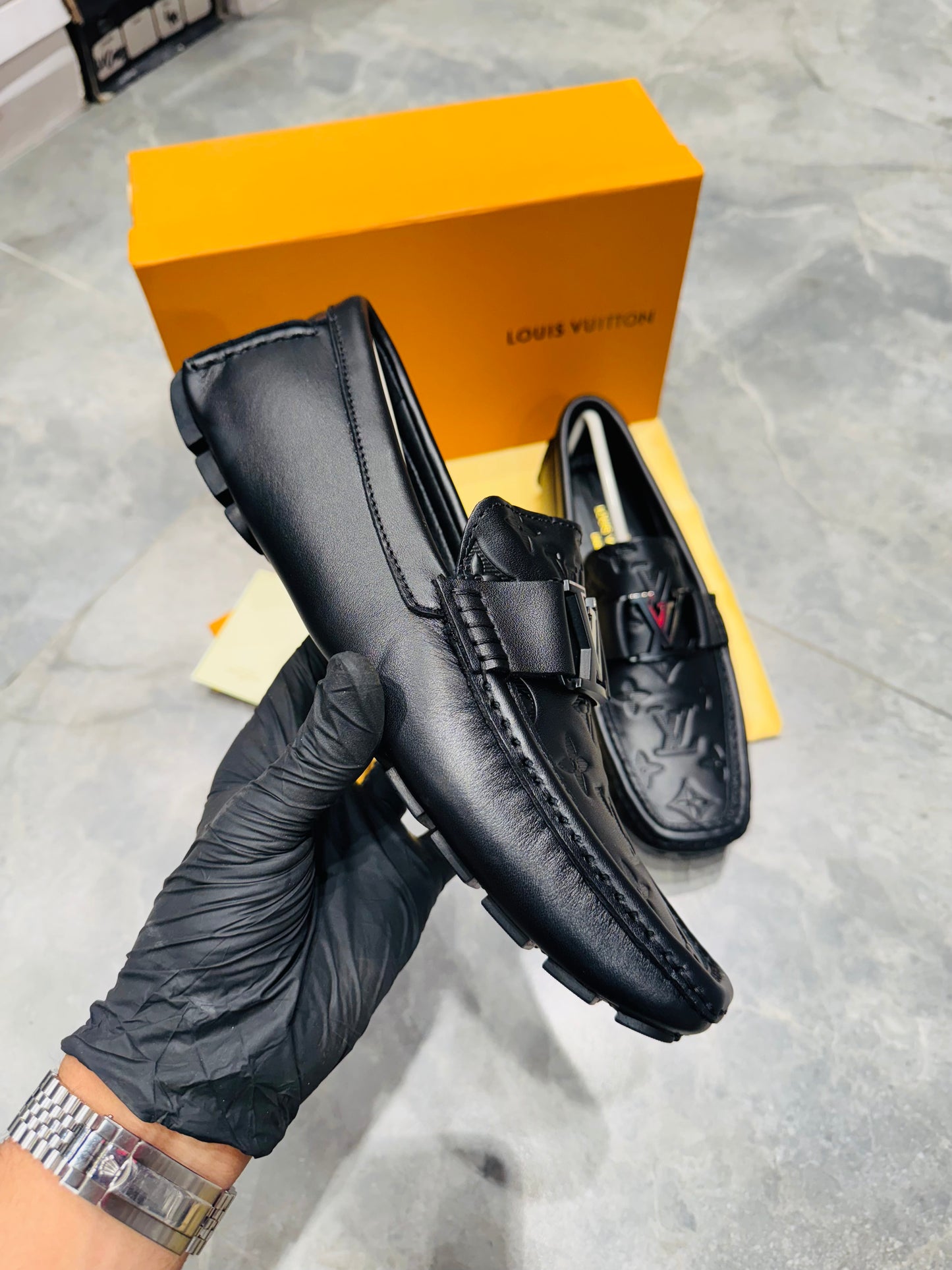 LV SHOES