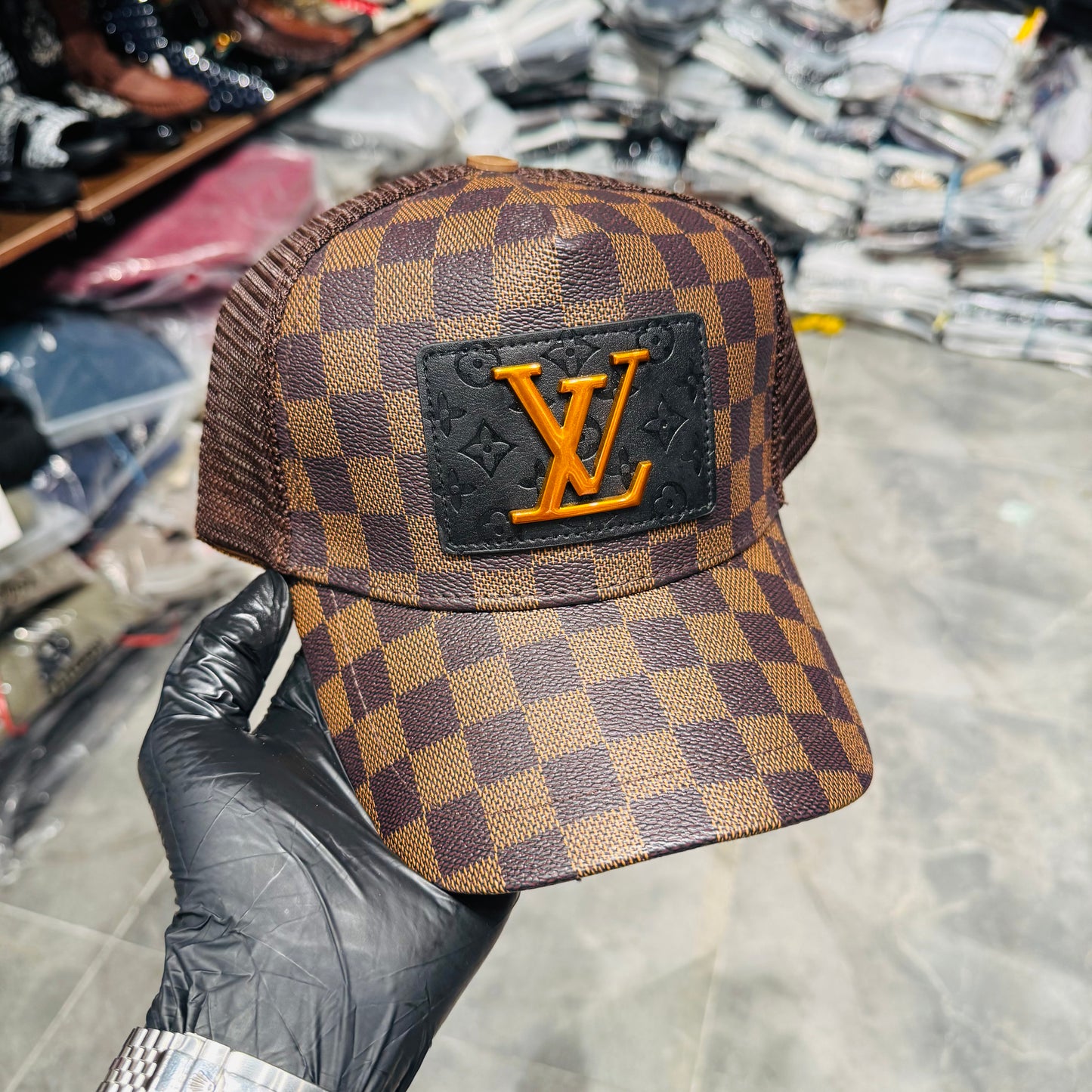 LV CAP