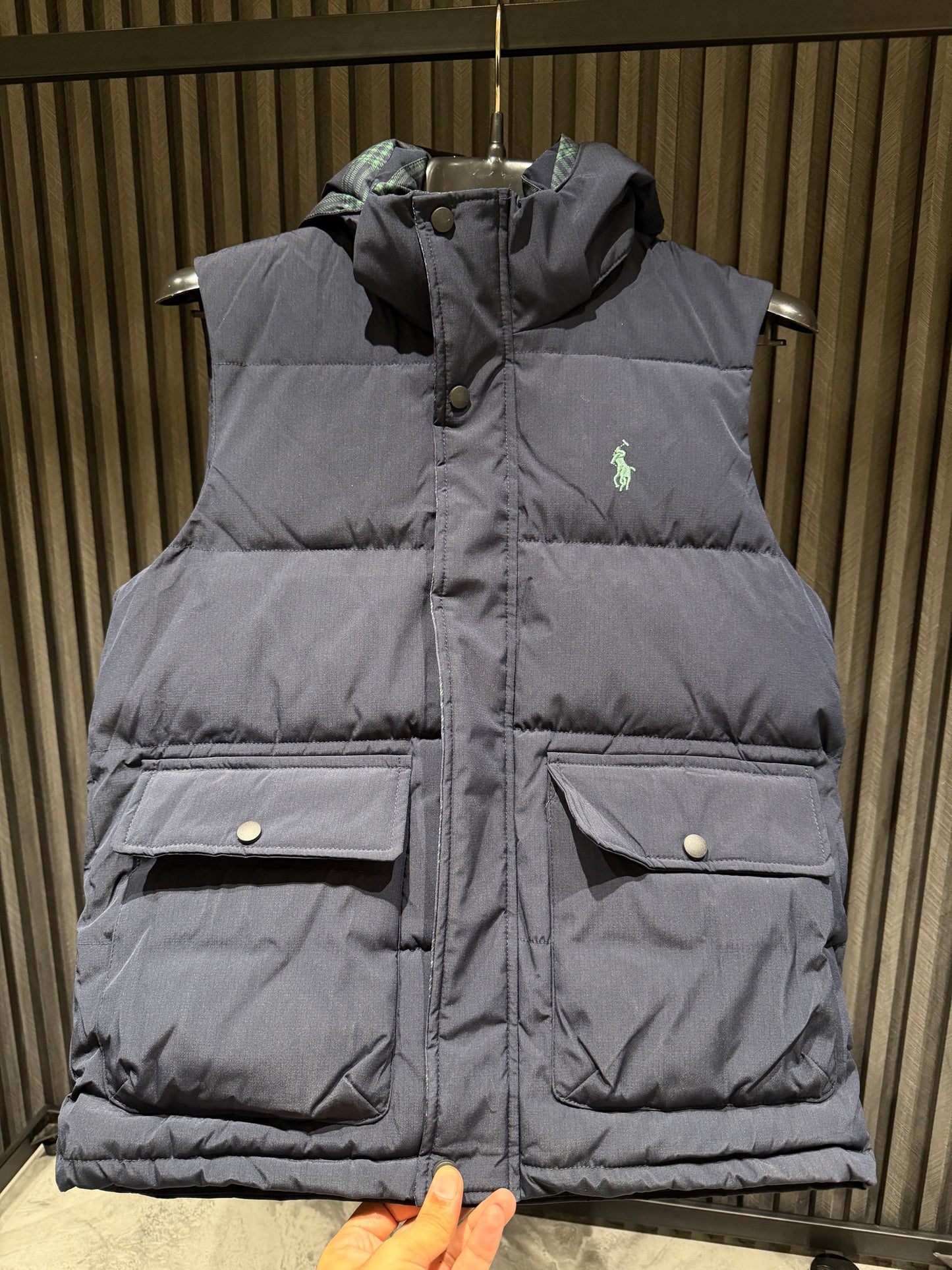 POLO SLEEVLESS JACKET