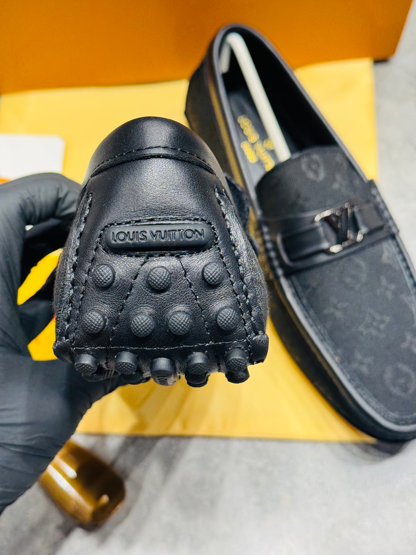 LV SHOES