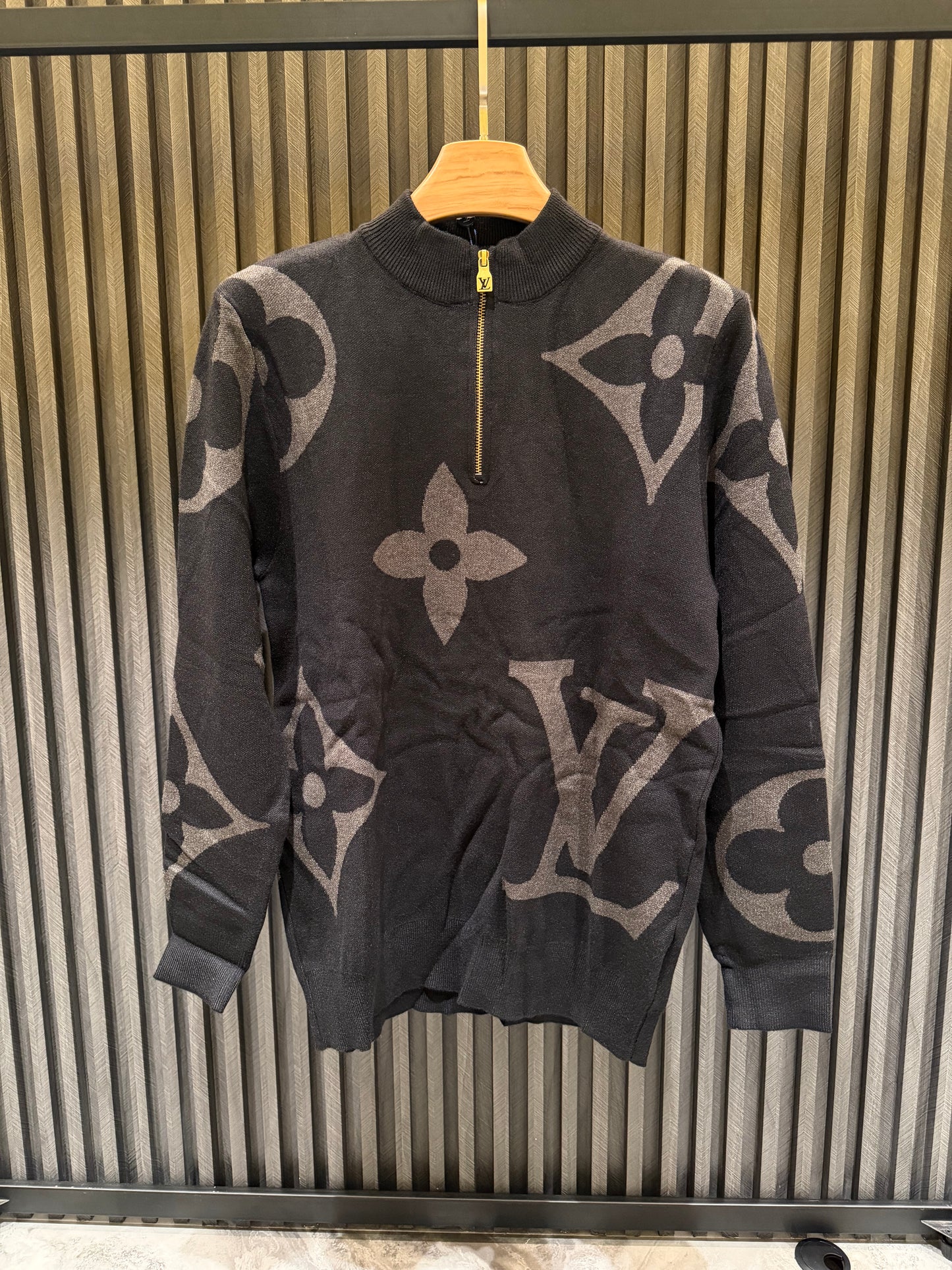 LV SWETTER 1.1 grade