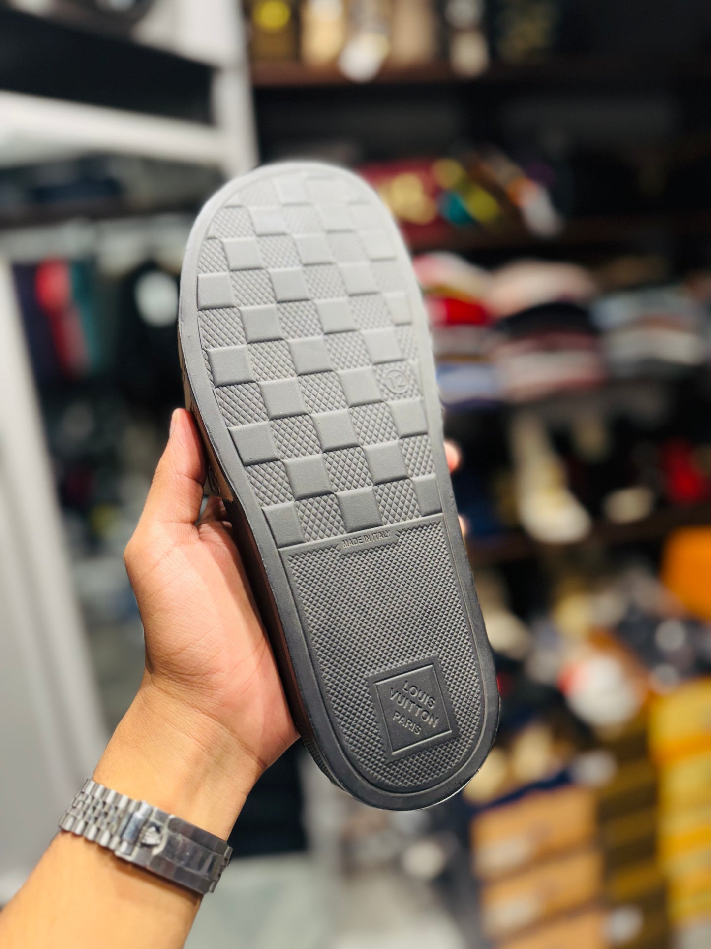 LV SLIPPER