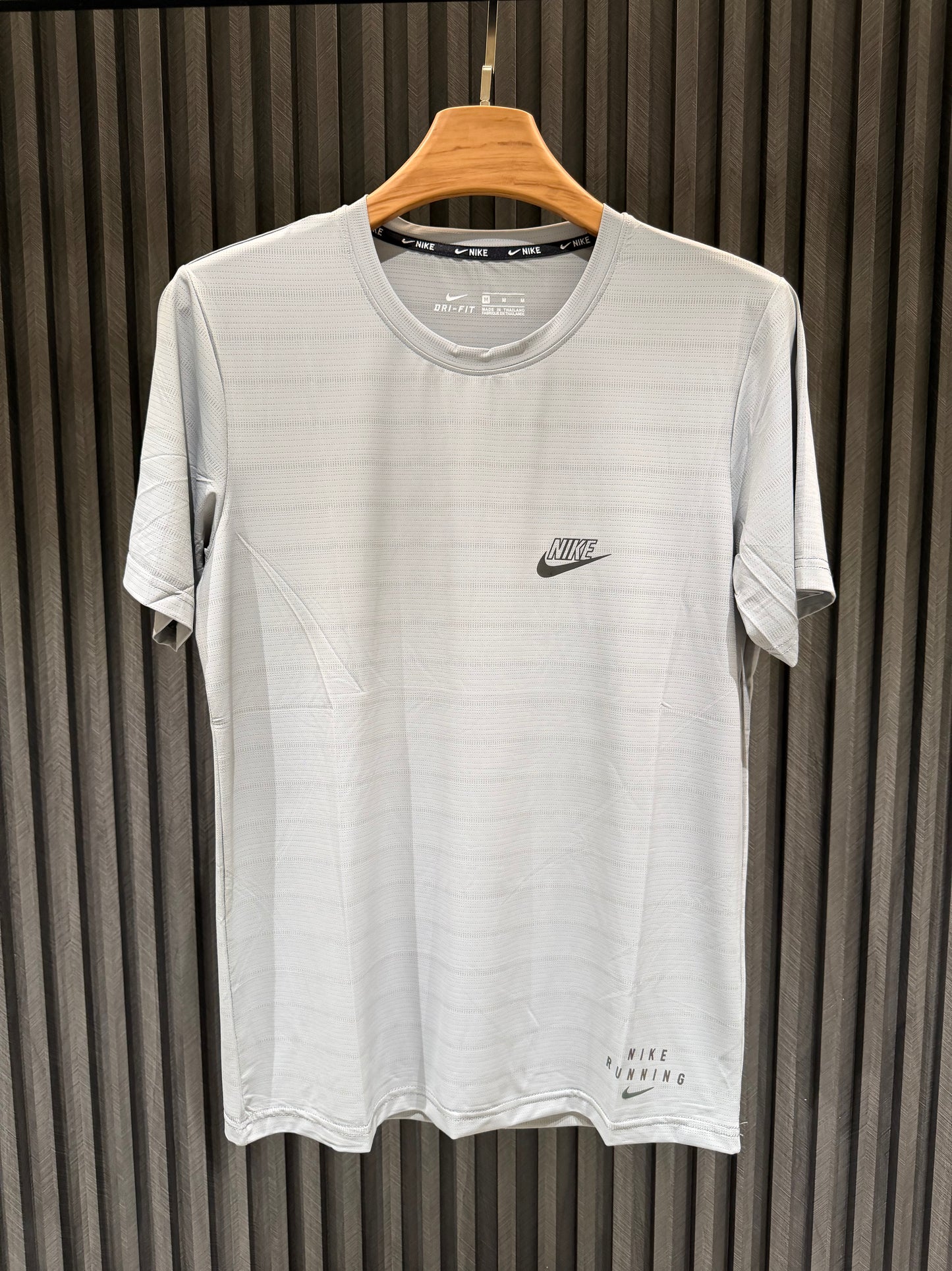 NIKE Gym Wear T-Shirts