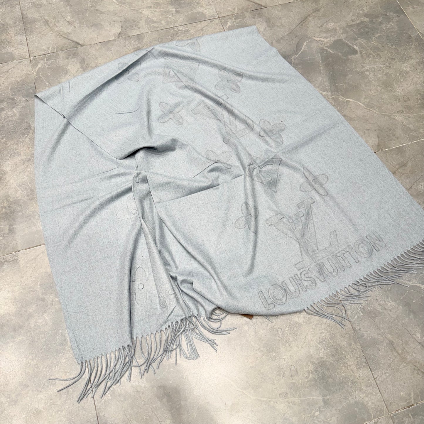 LV SCARF