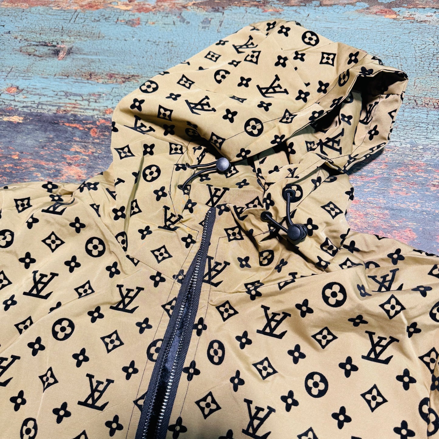 LV UPPER