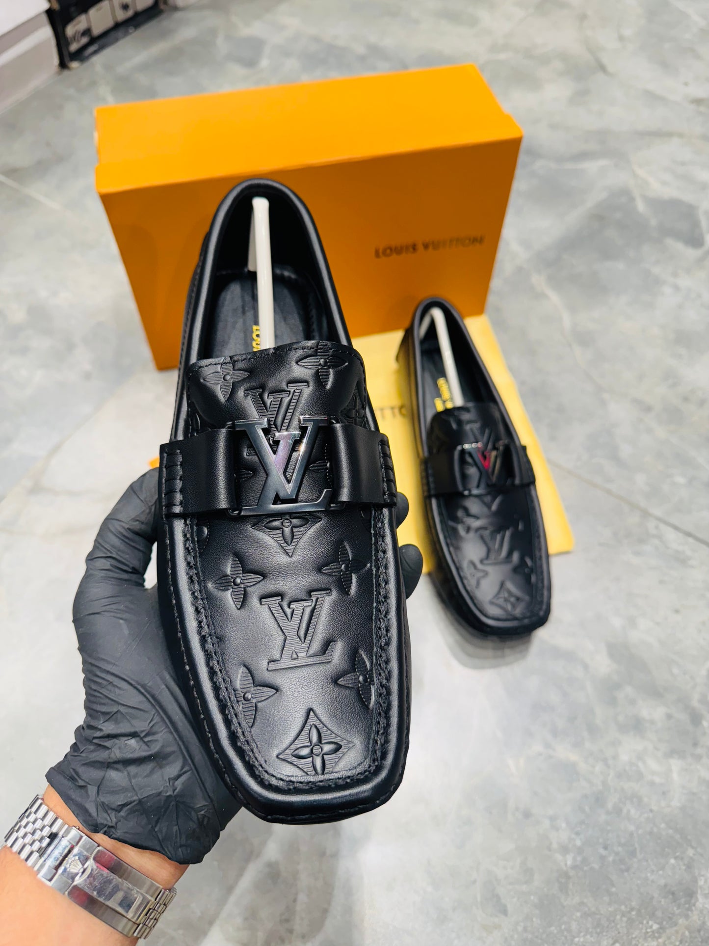 LV SHOES