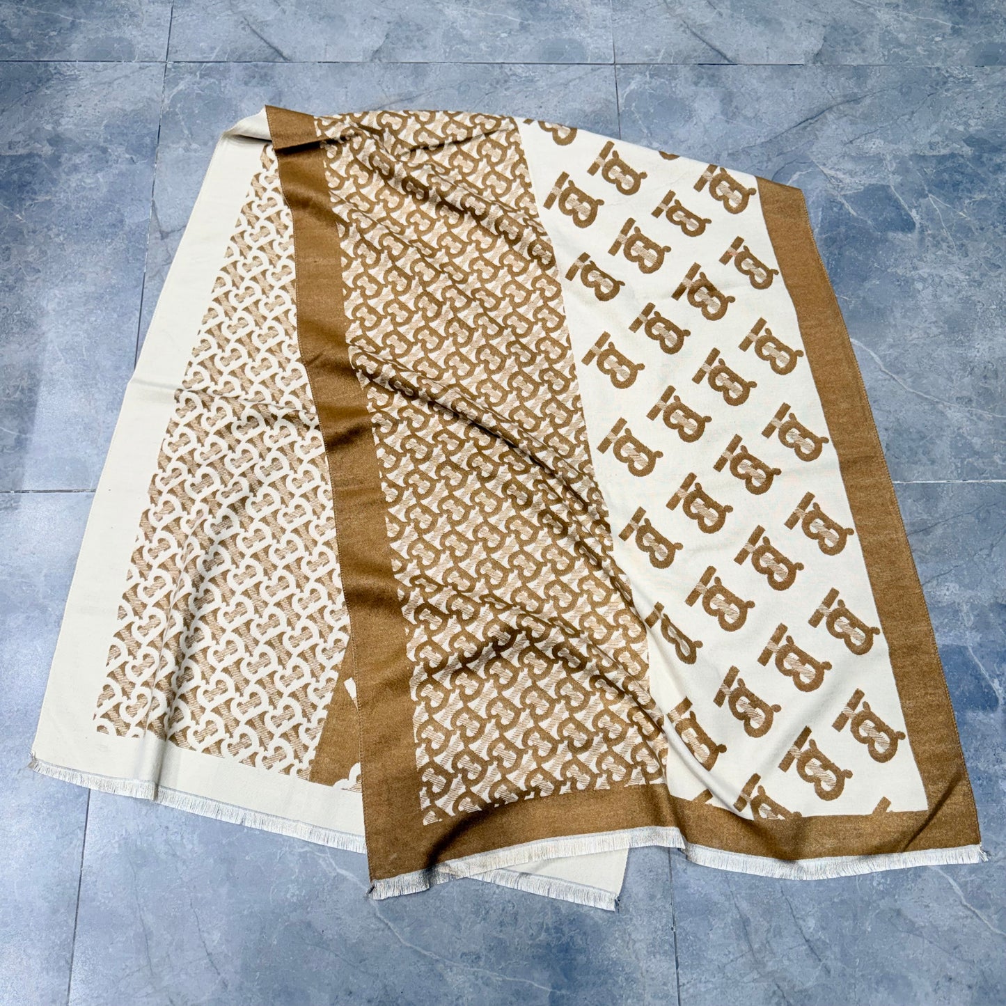 BURBERRY SCARF