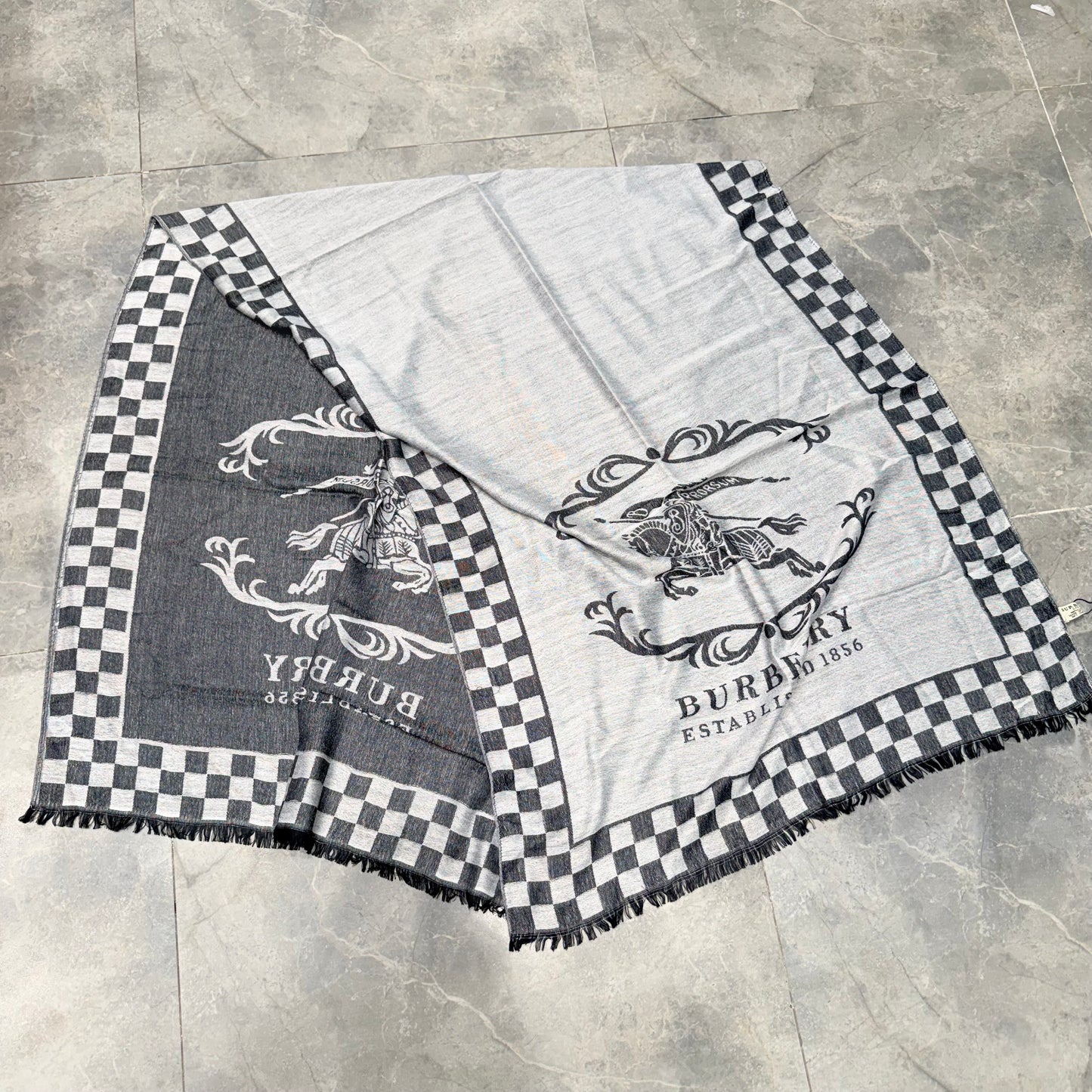 BURBERRY SCARF