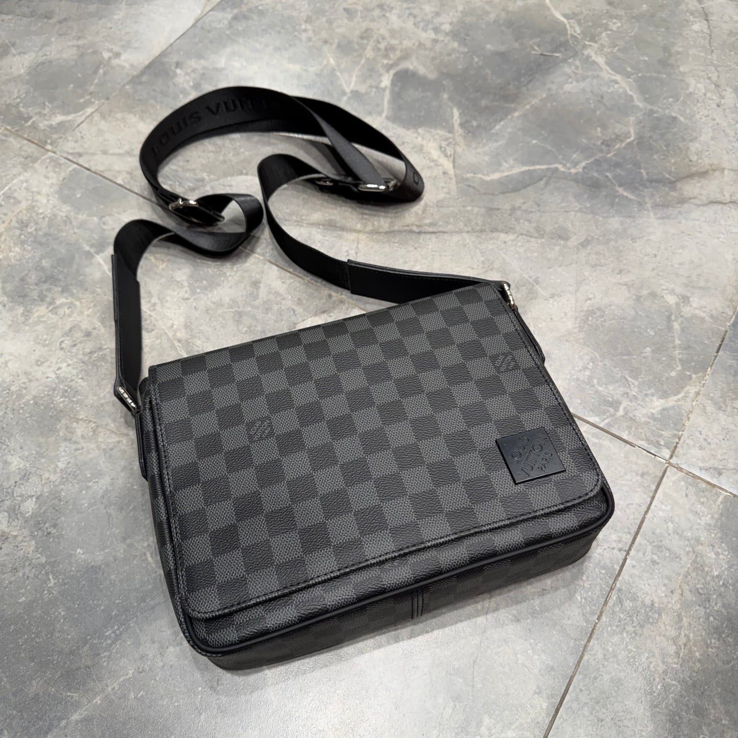 LV SIDE BAG