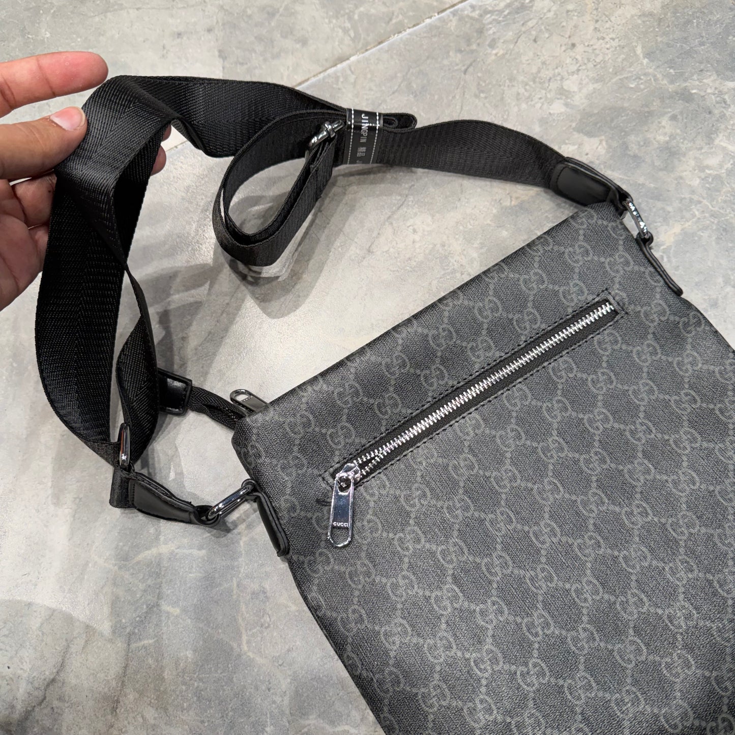 GUCCI CROSS BODY BAG