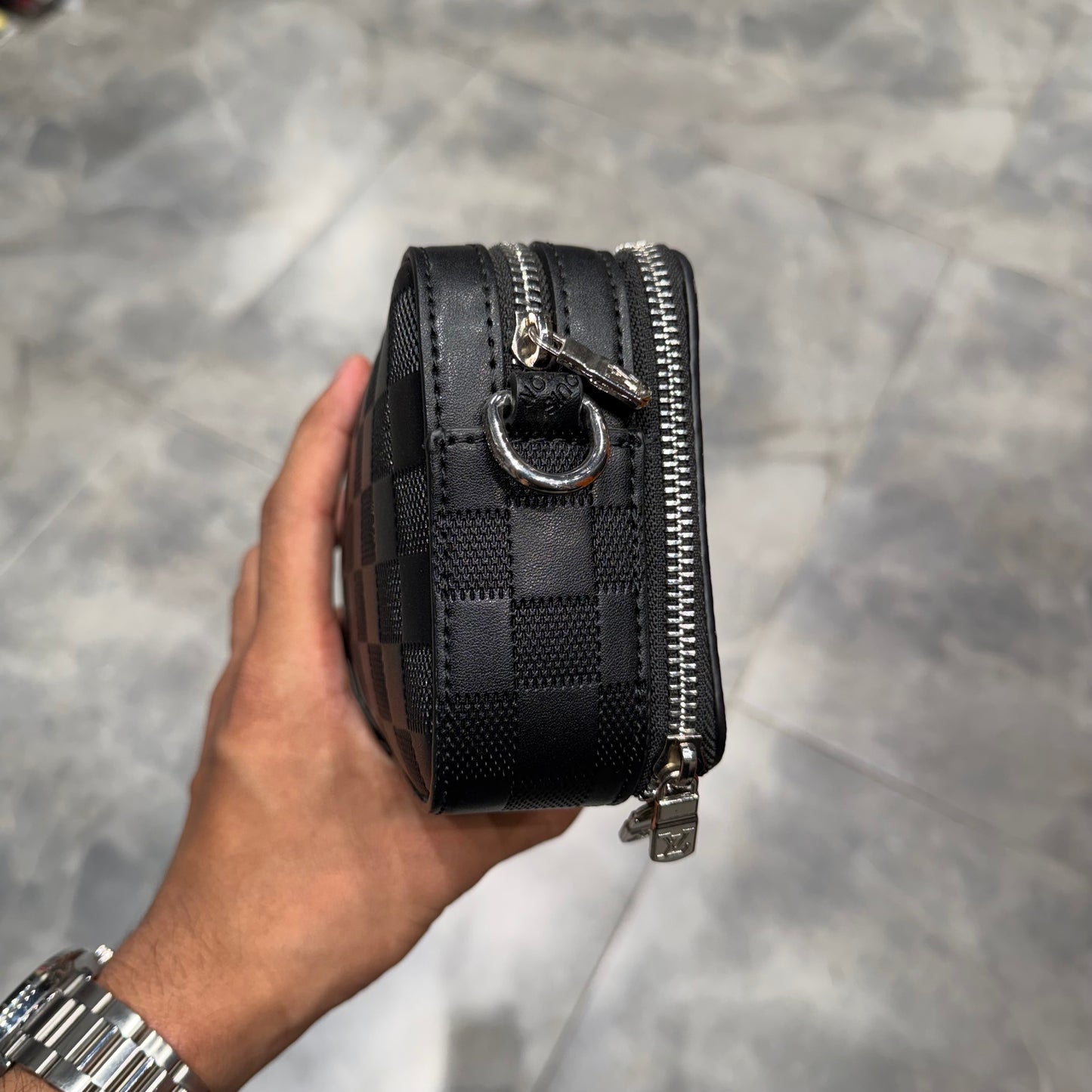 LV SIDE BAG