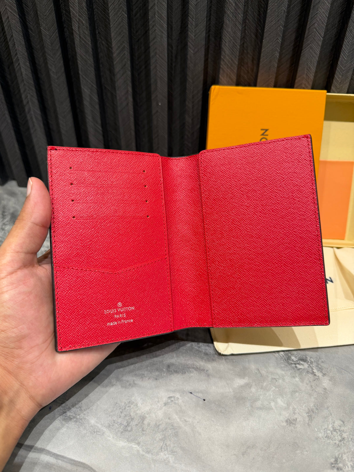 LV WALLET 1.1 GRADE