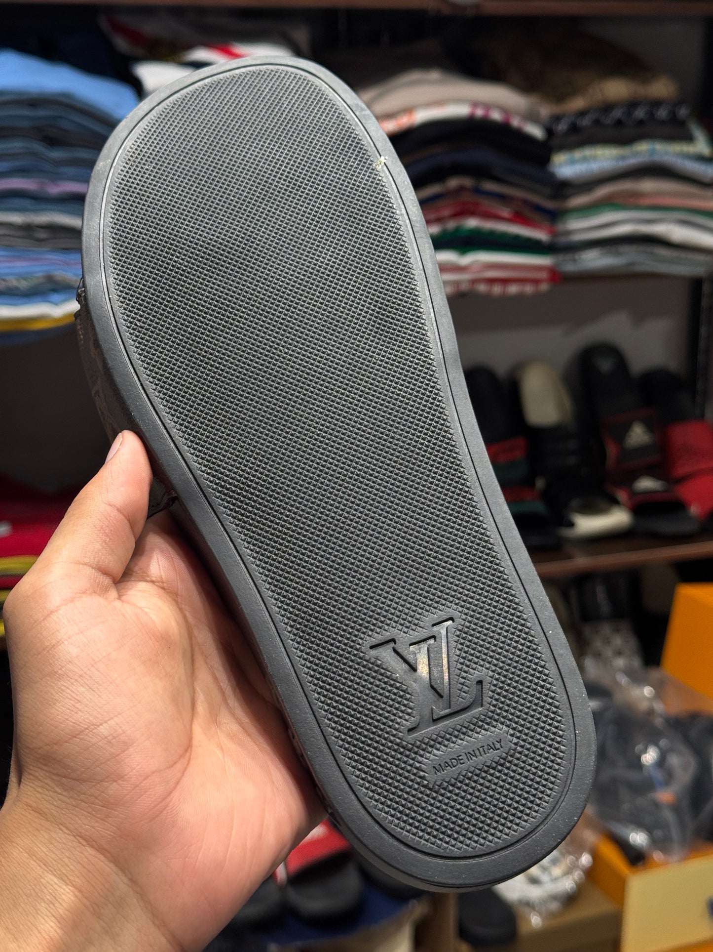 LV SLIPPER