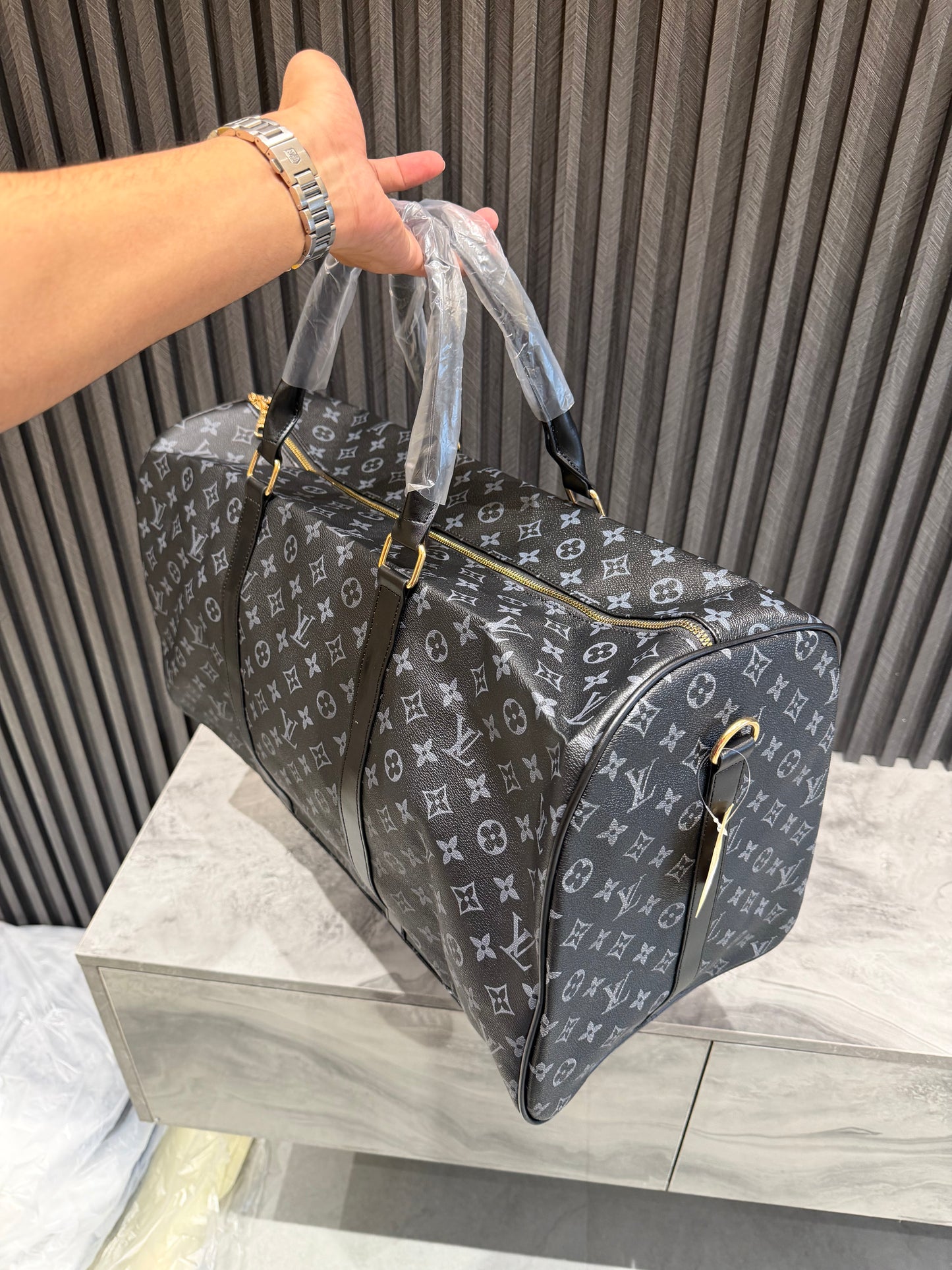 LV LUGGAGE BAG