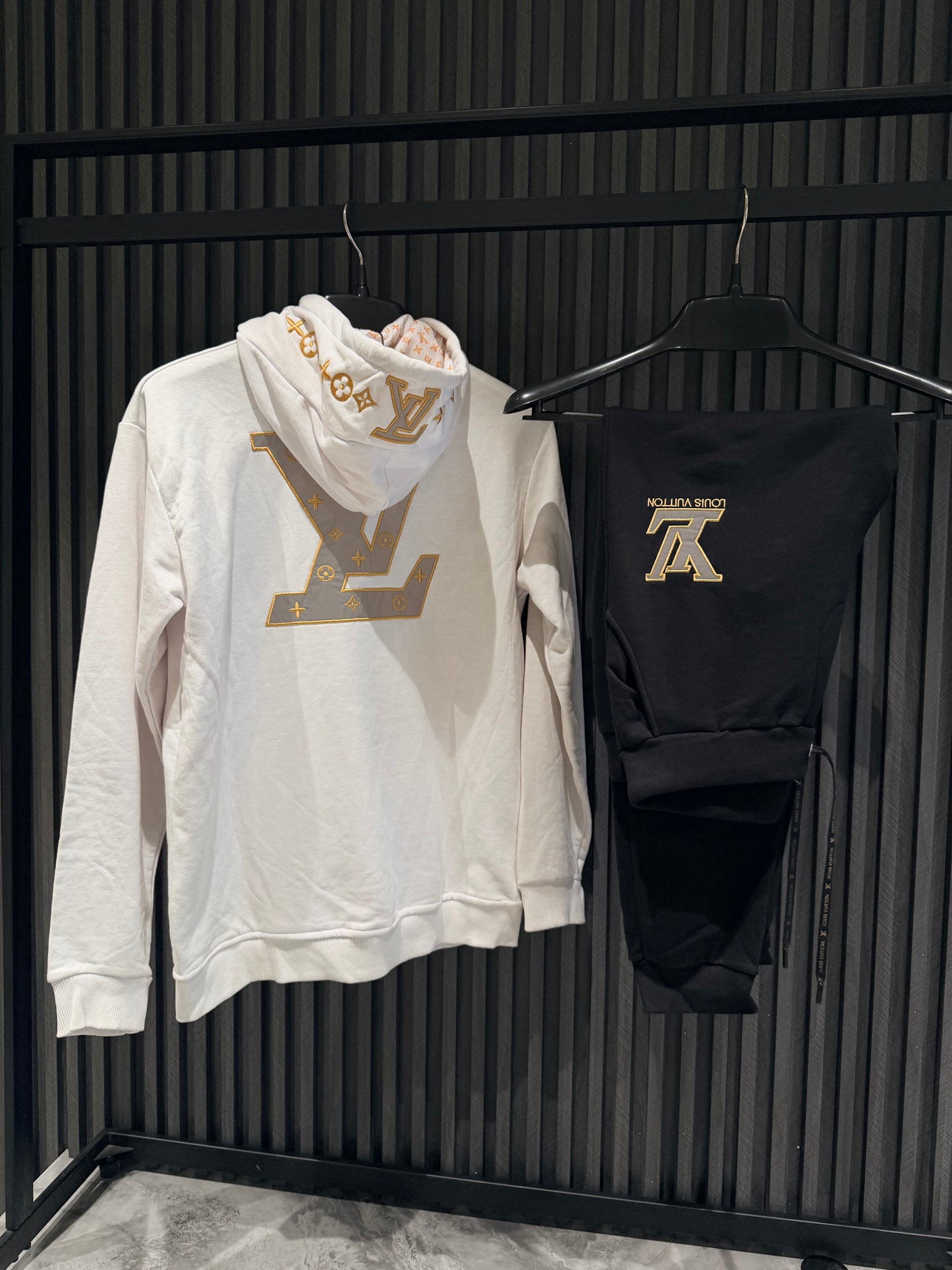 LV TRACKSUIT