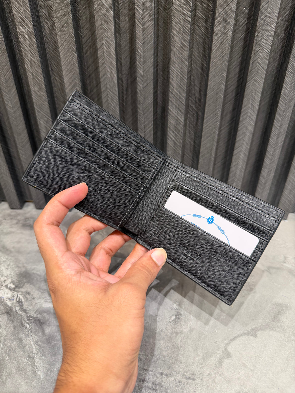 PRADA WALLET 1.1 GRADE