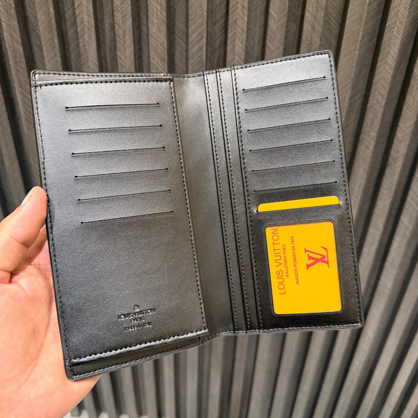 LV LONG WALLET