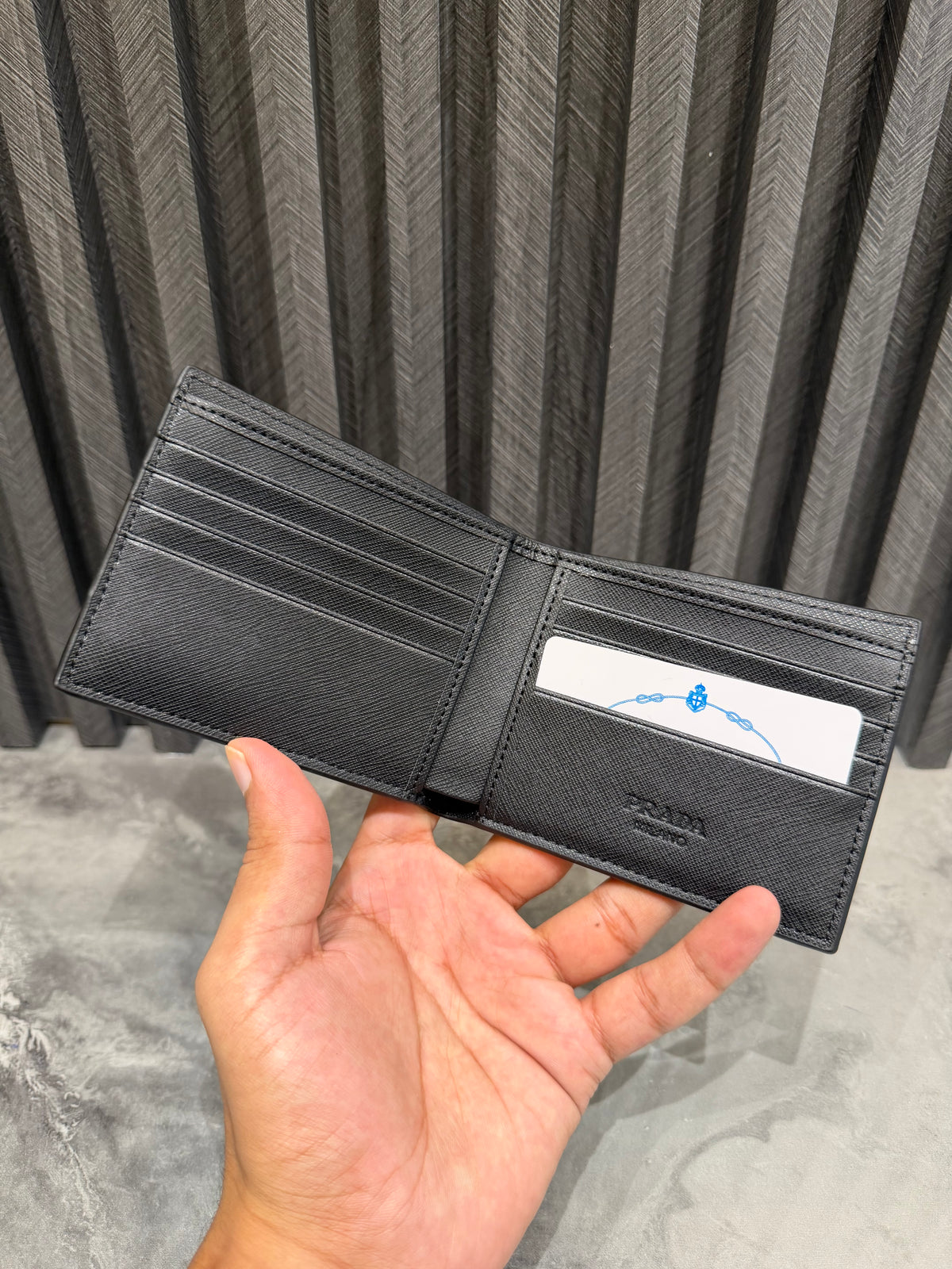 PRADA WALLET 1.1 GRADE