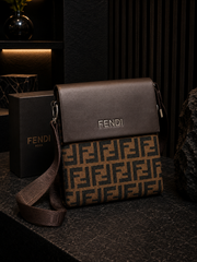 CROSSBODY BAGS