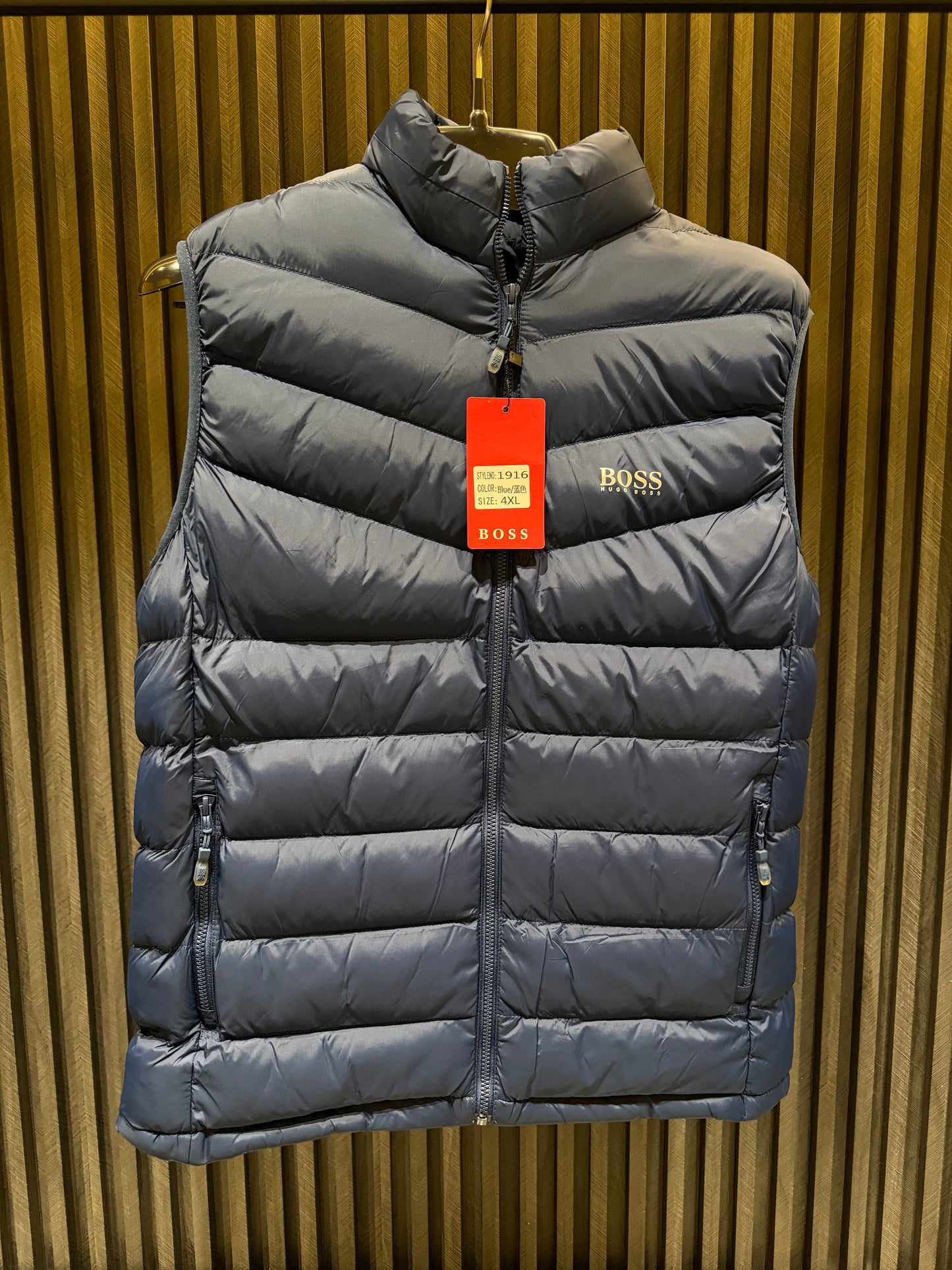 BOSS SLEEVLESS JACKET
