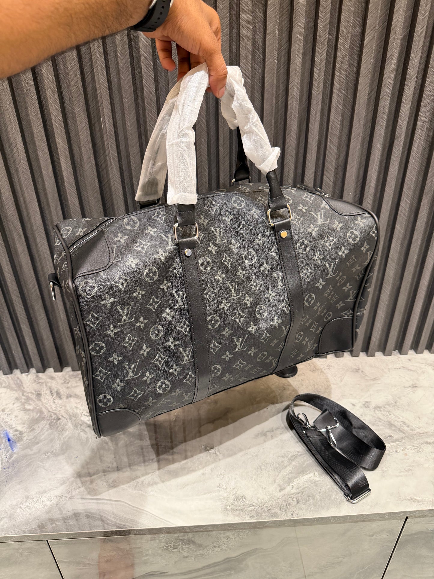 LV LUGGAGE