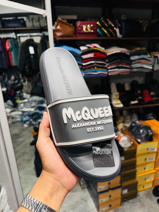 MC QUEEN SLIPPER