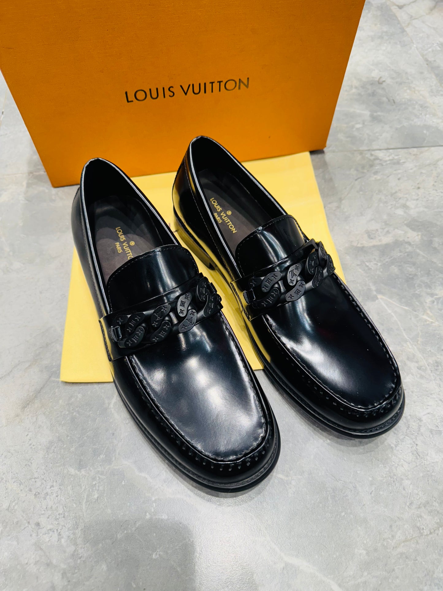 LV SHOES