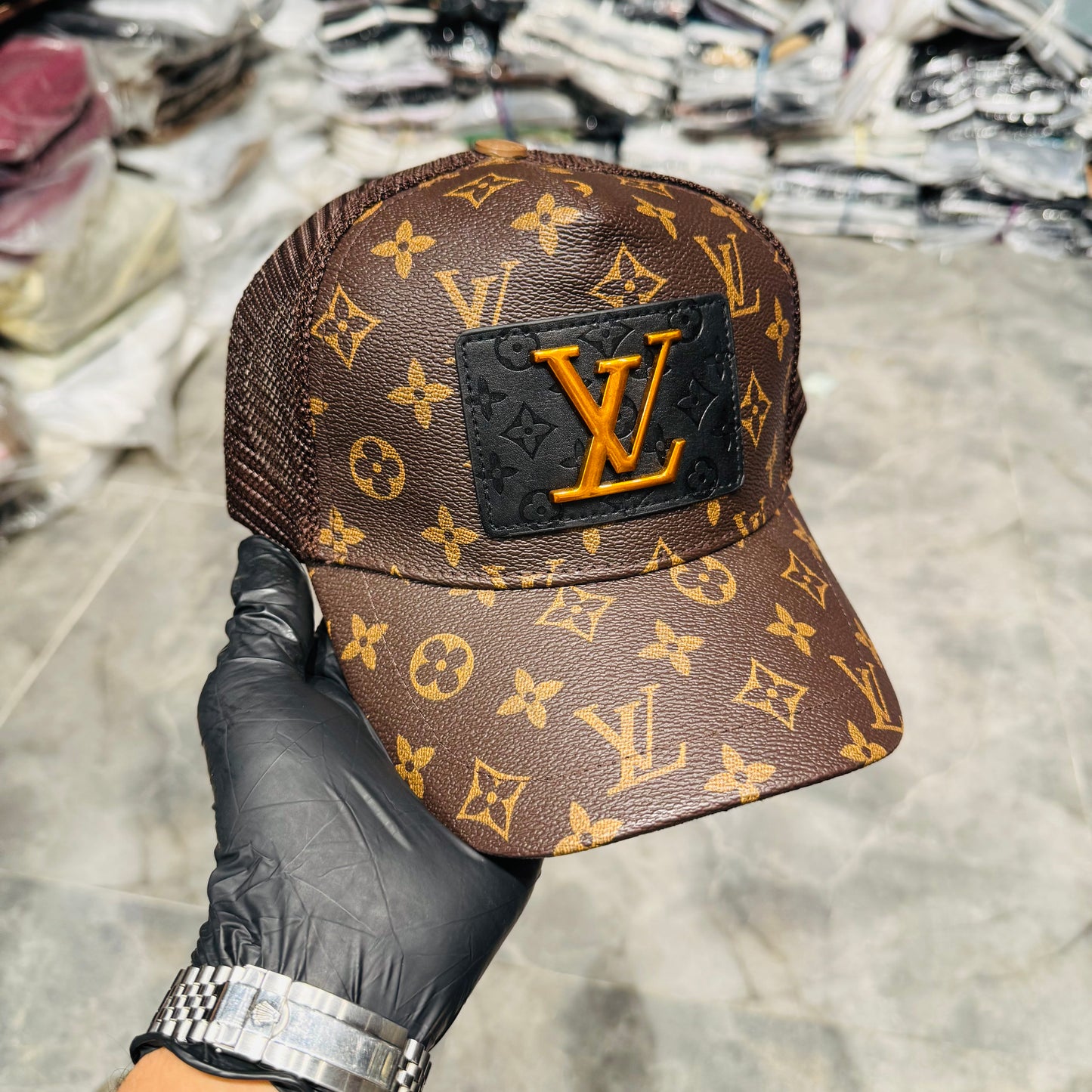 LV CAP