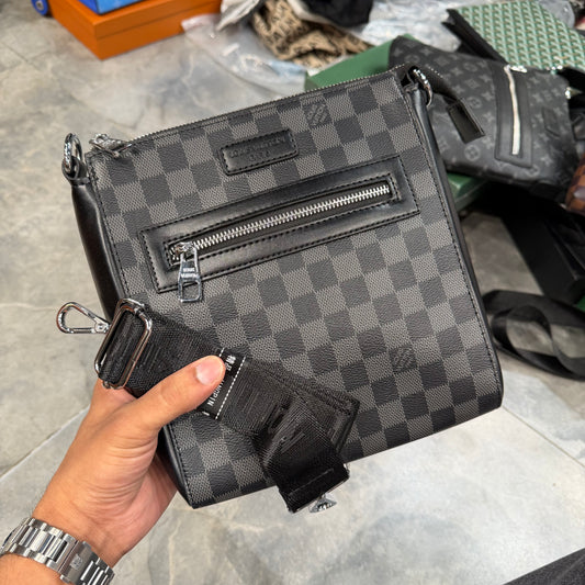 LV CROSS BODY BAG