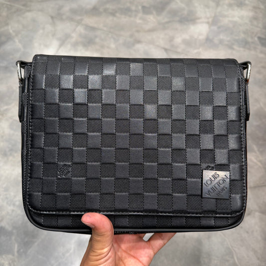 LV SIDE BAG