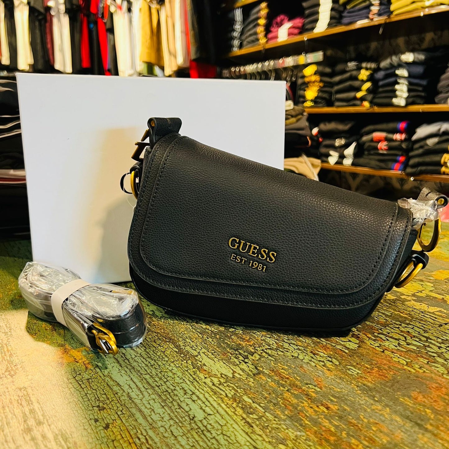 GUESS PREMIUM BLACK