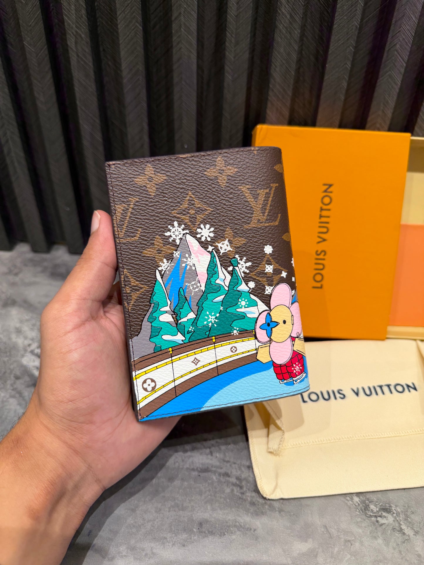 LV WALLET 1.1 GRADE