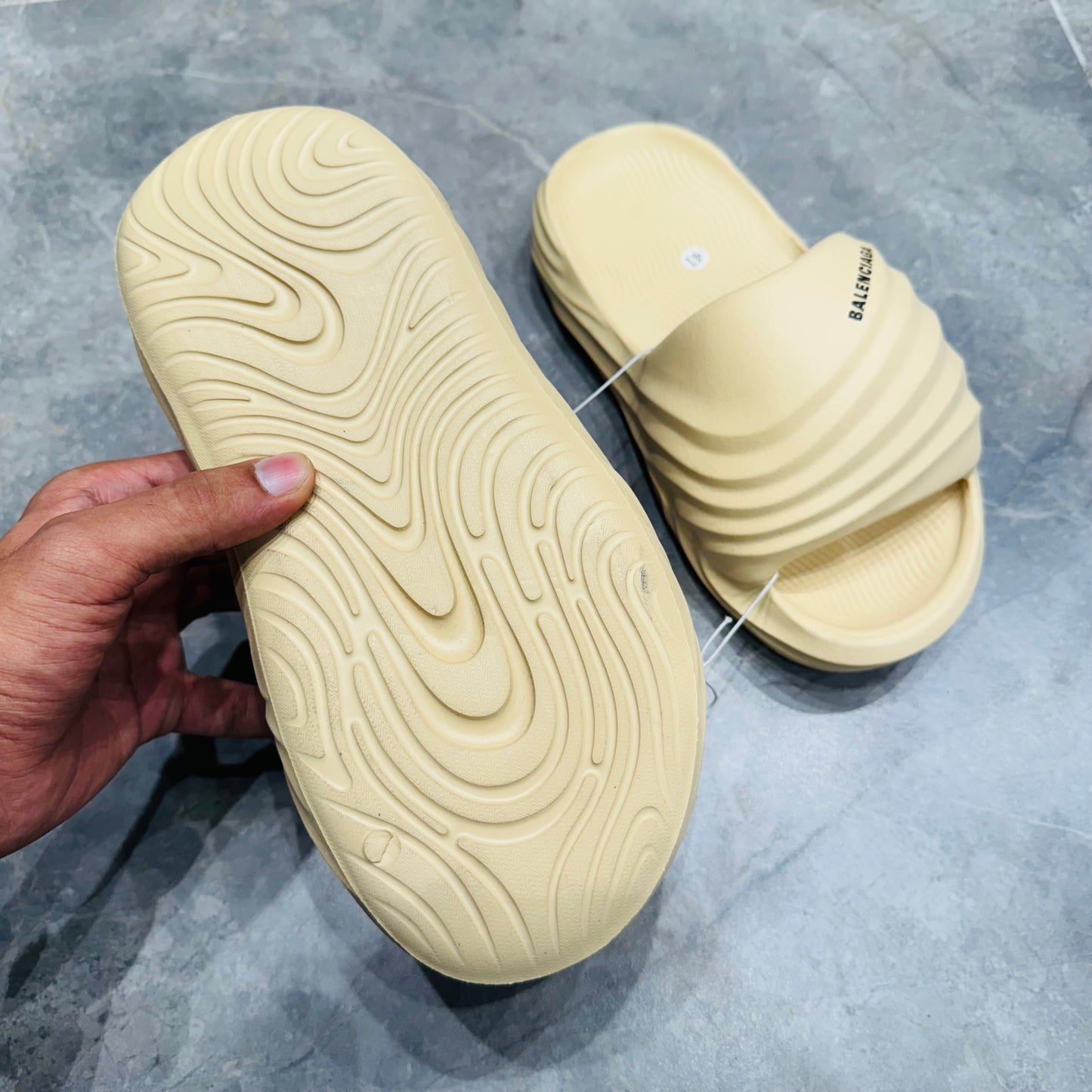 BALENCIAGA SLIPPER