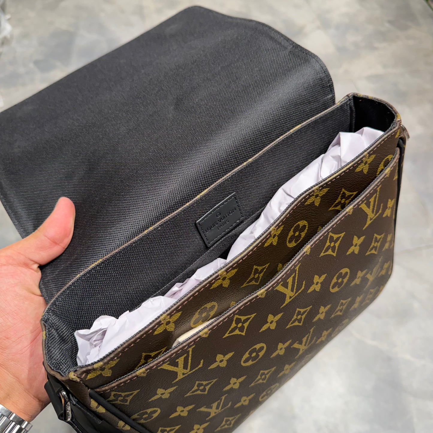 LV SIDE BAG