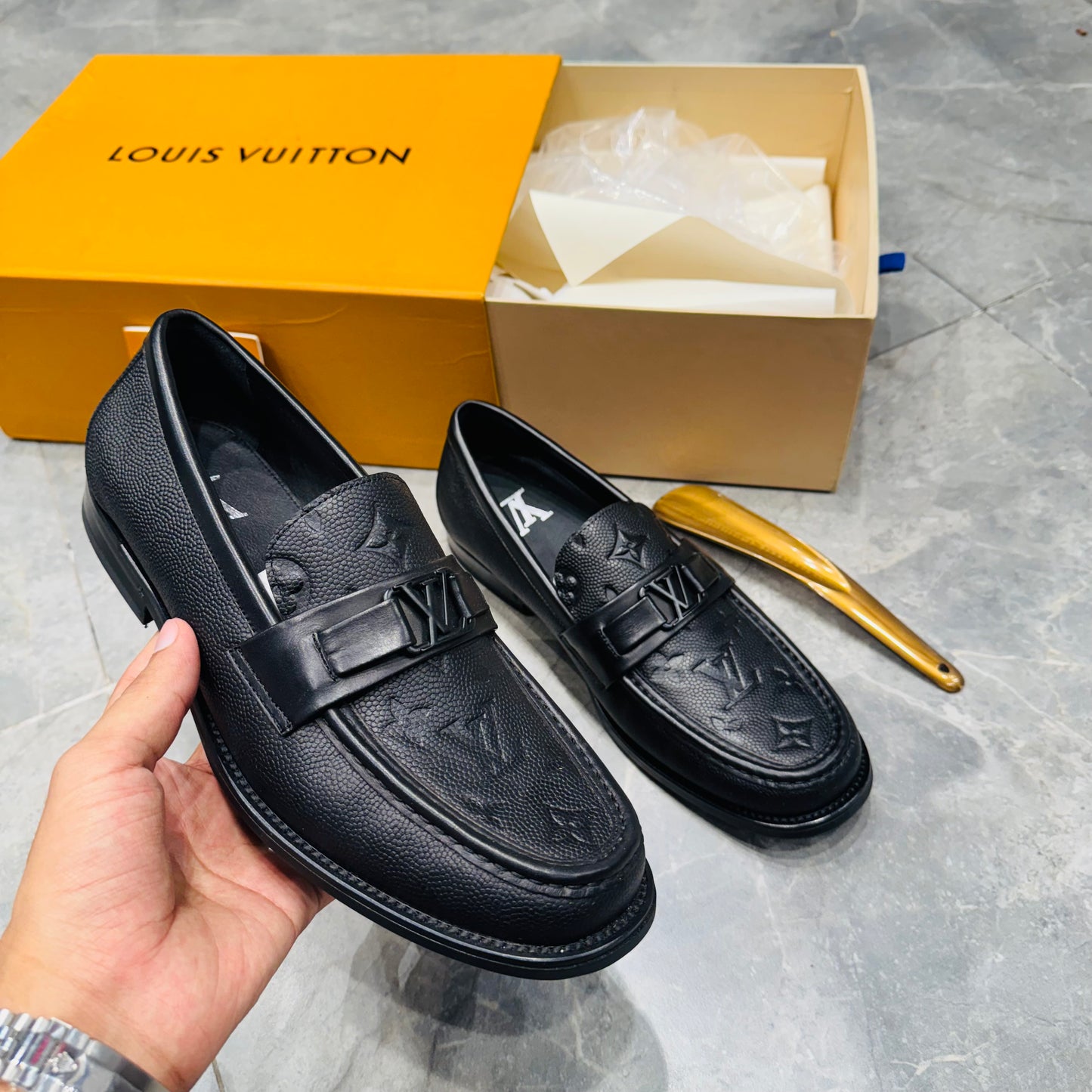 LV SHOES