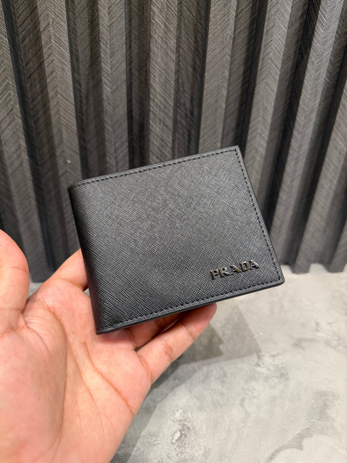 PRADA WALLET 1.1 GRADE