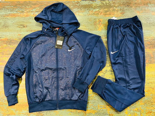 Nike TRACKSUIT