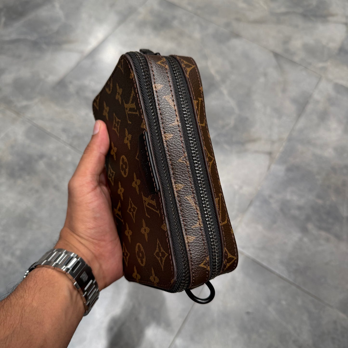 LV SIDE BAG