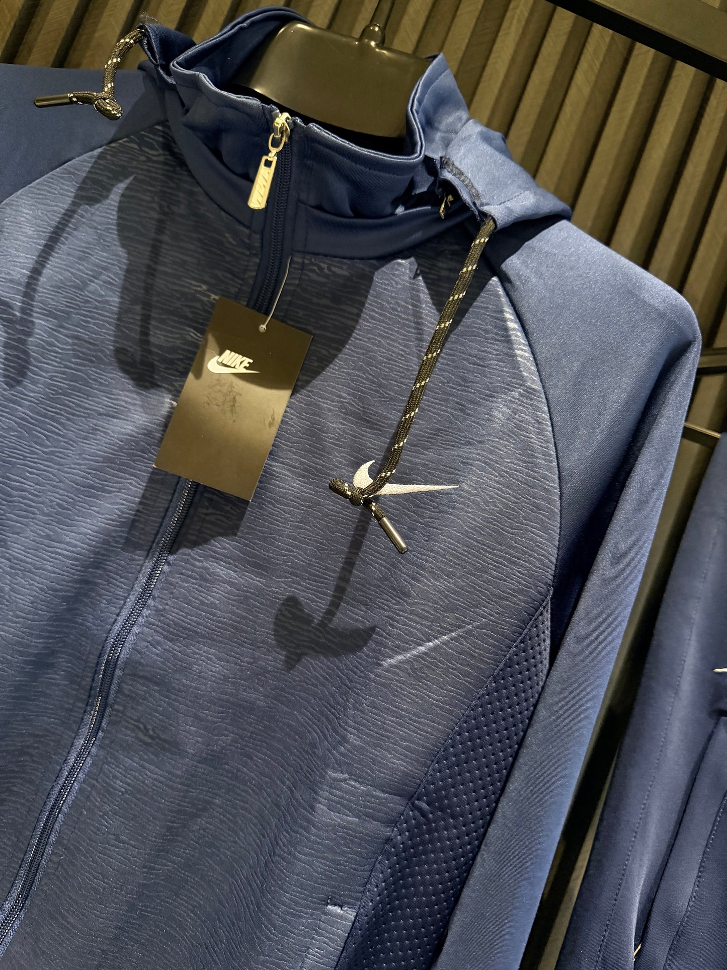 NIKE TRACKSUIT
