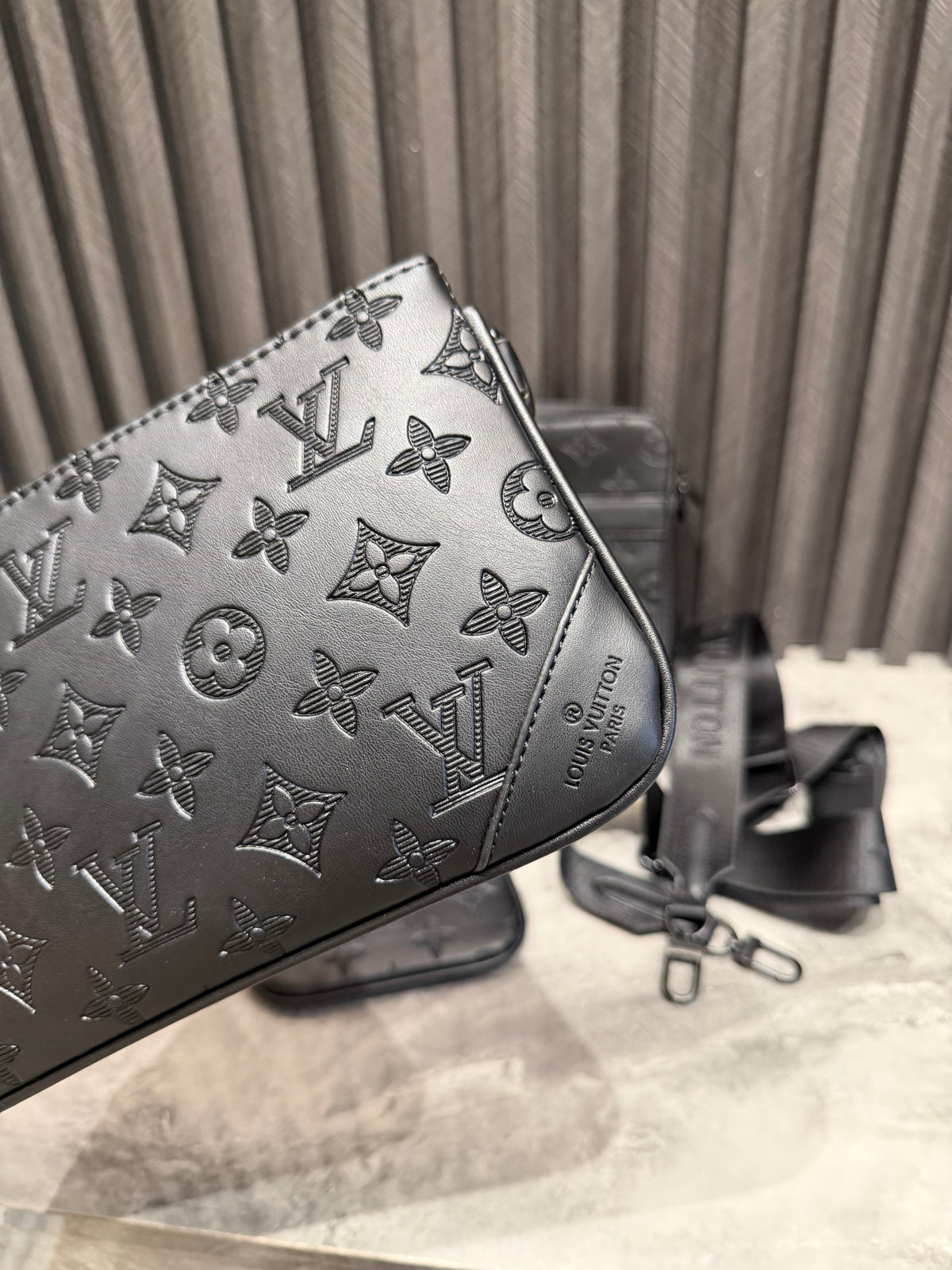 LV TRIO BAG