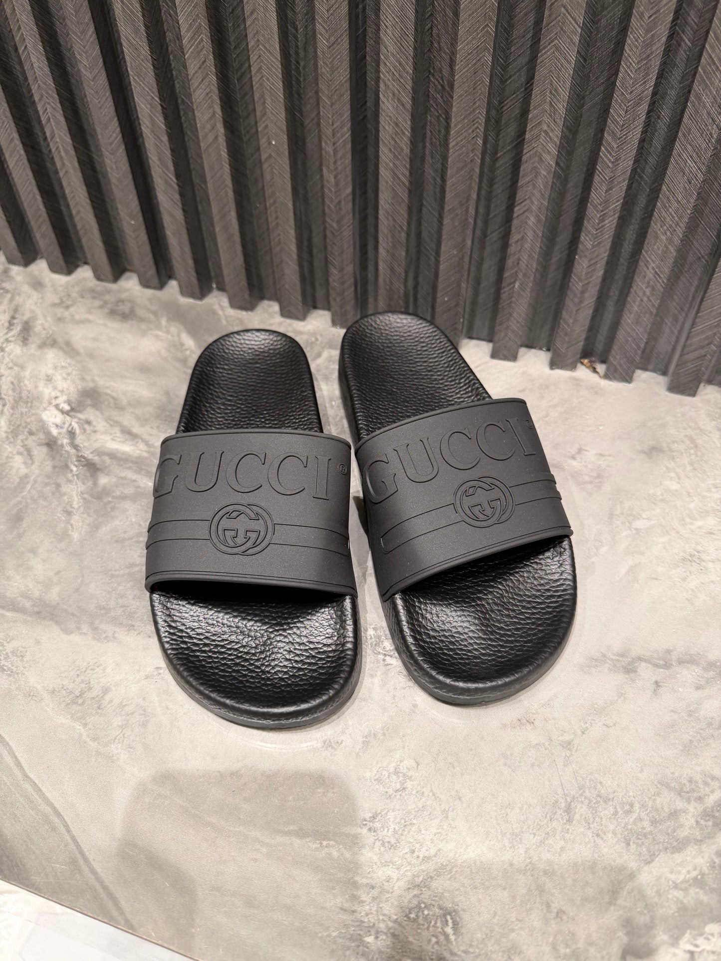 GUCCI SLIPPER