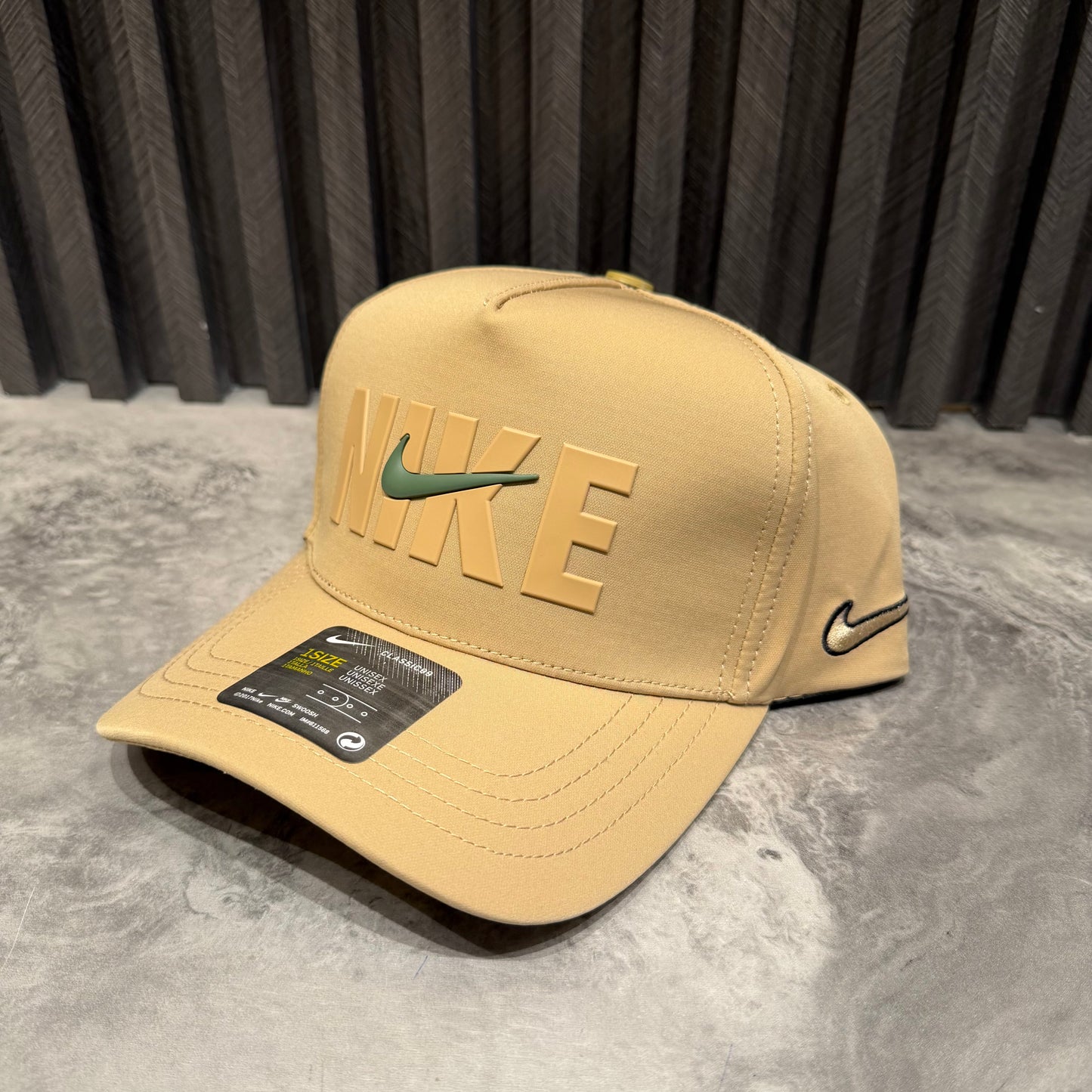 NIKE CAP