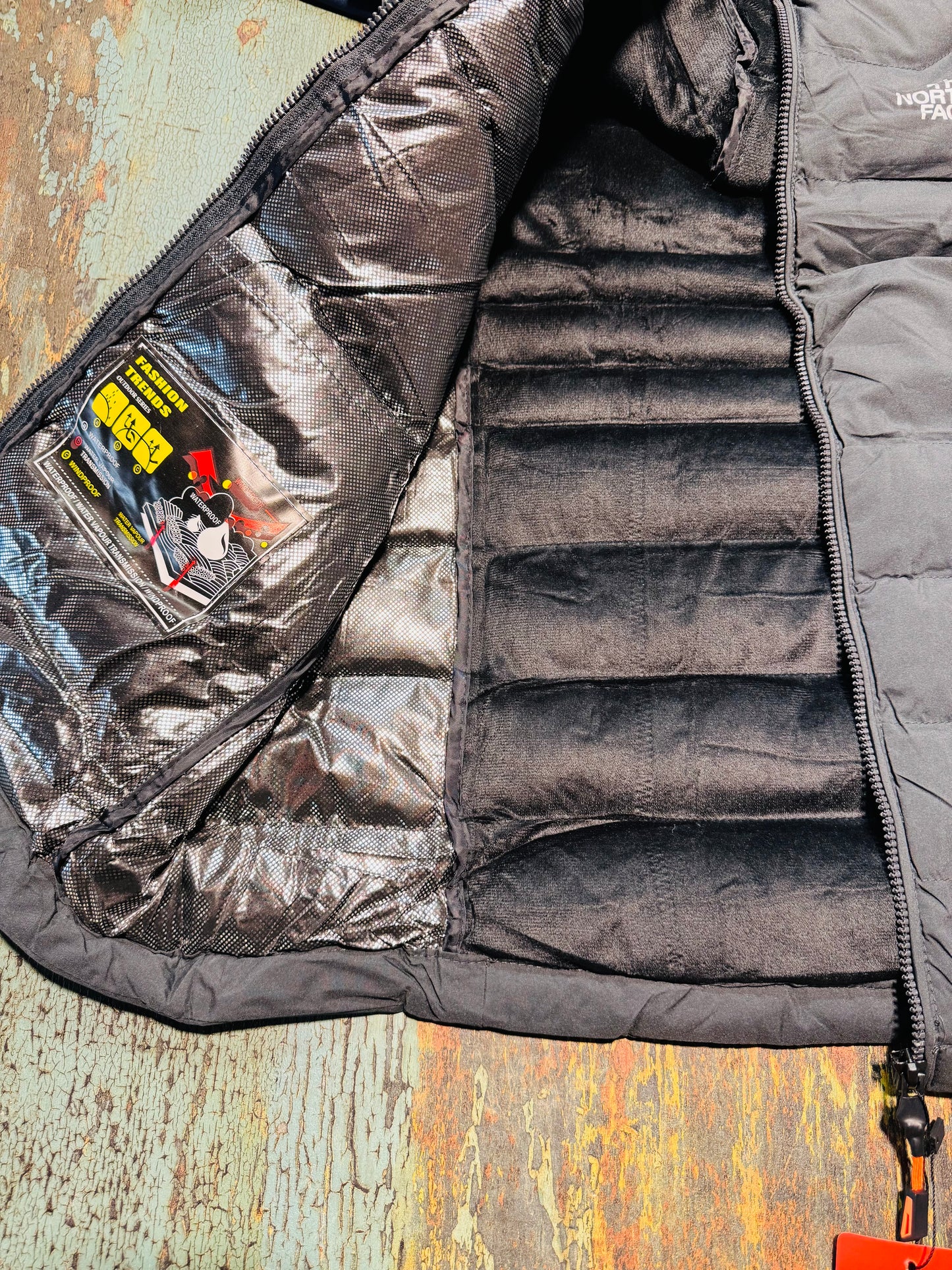 NORTHFACE SLEEVLESS GREY