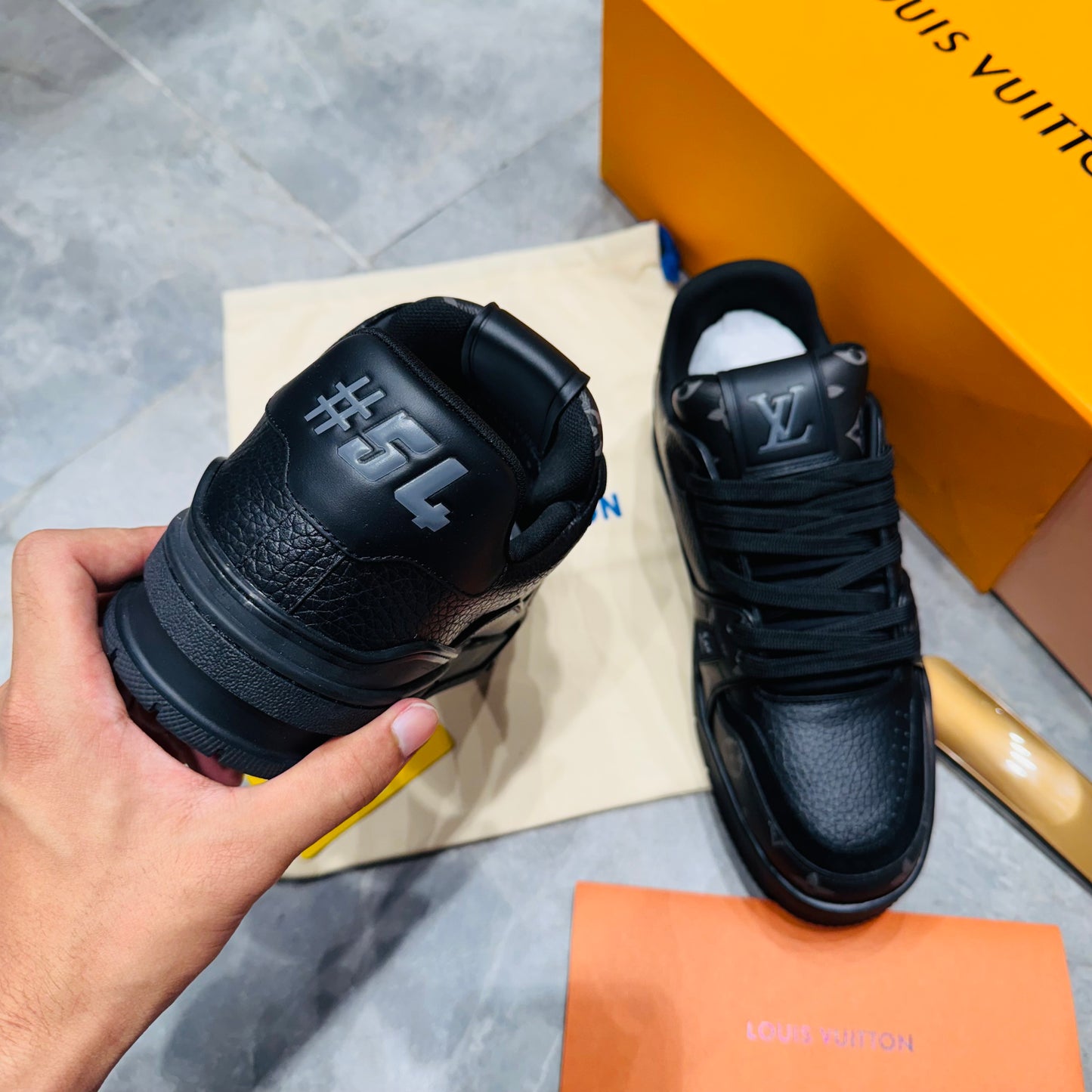 LV SHOES