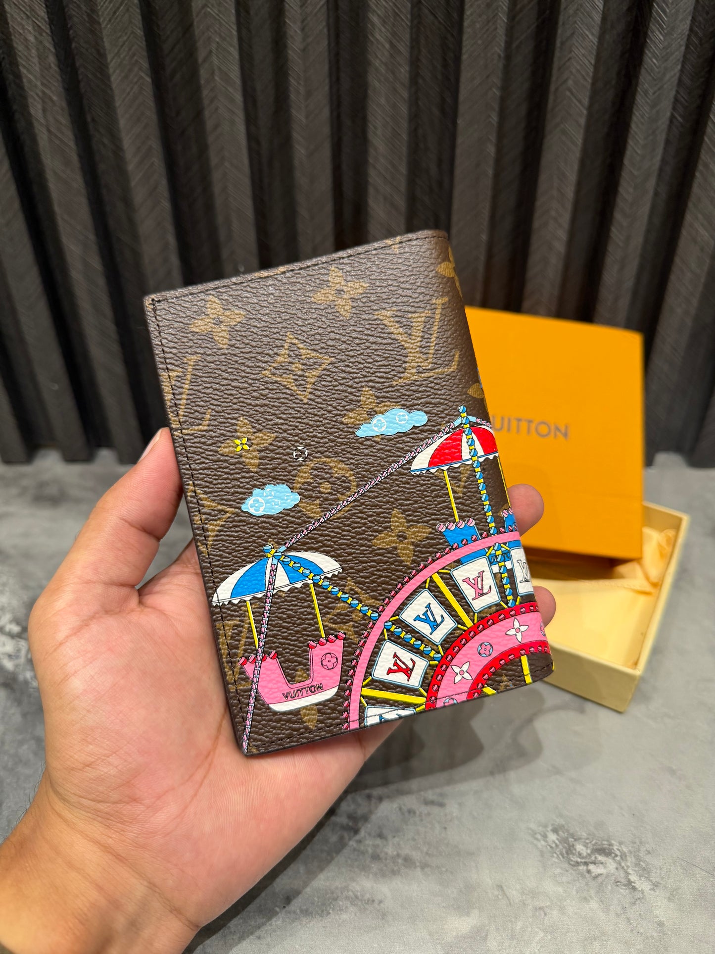 LV WALLET 1.1 GRADE