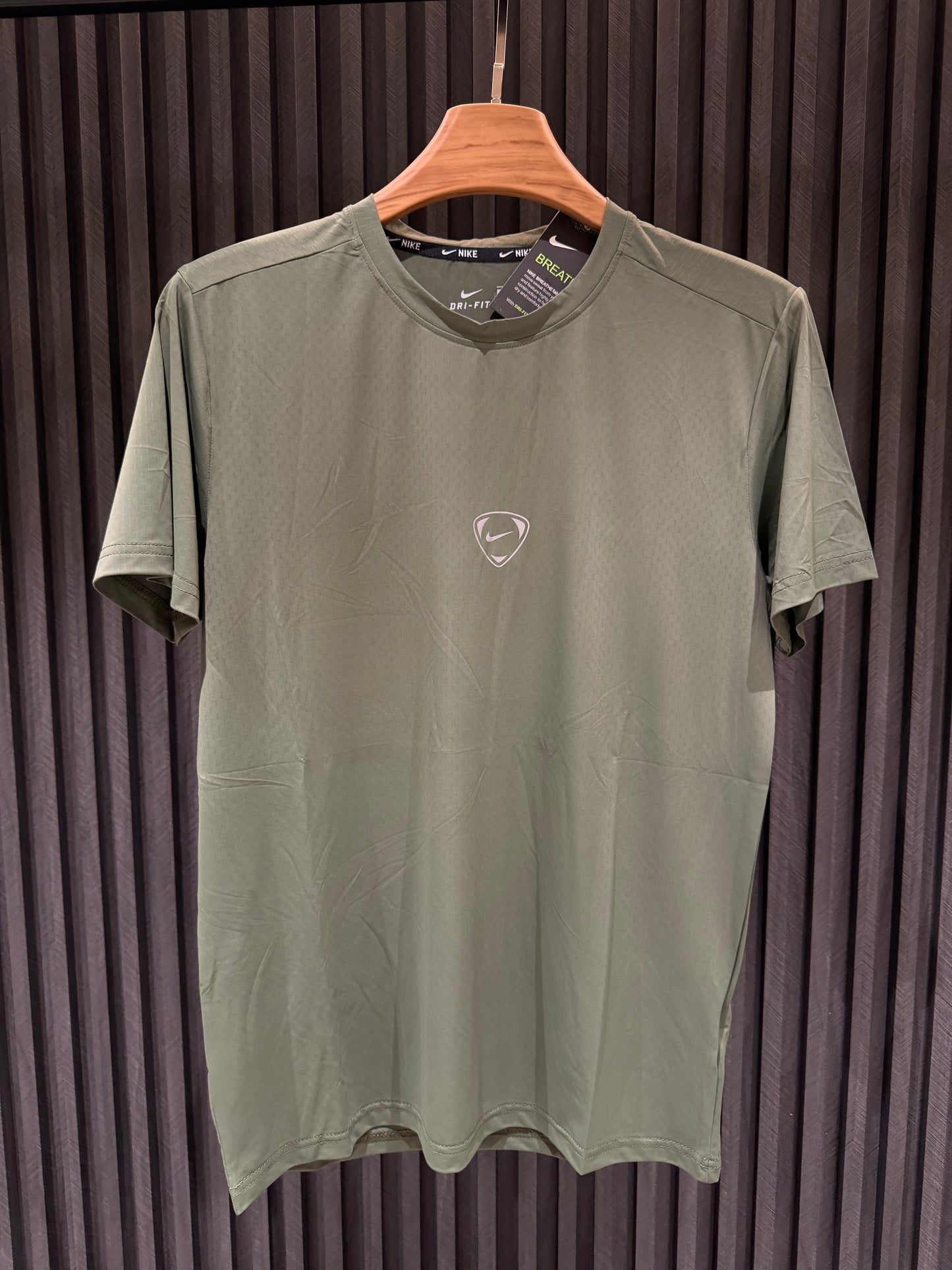 NIKE Gym Wear T-Shirts