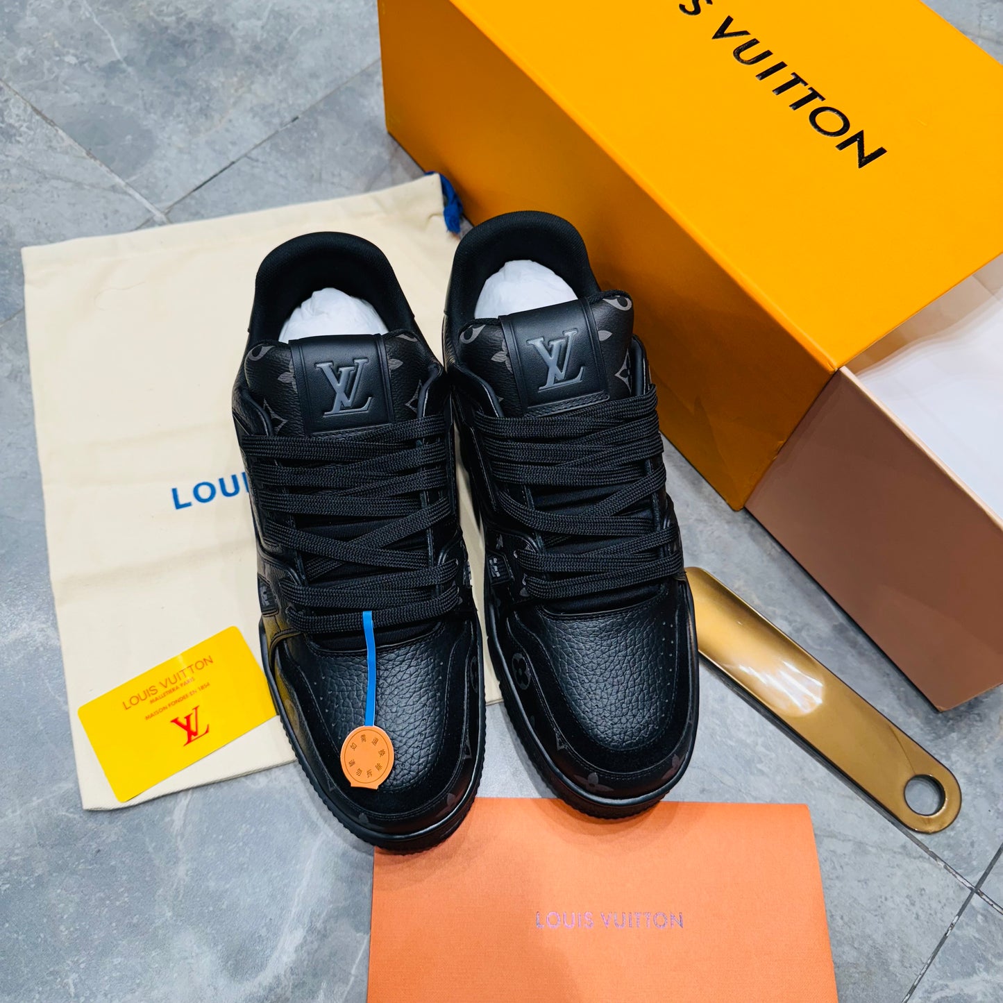 LV SHOES