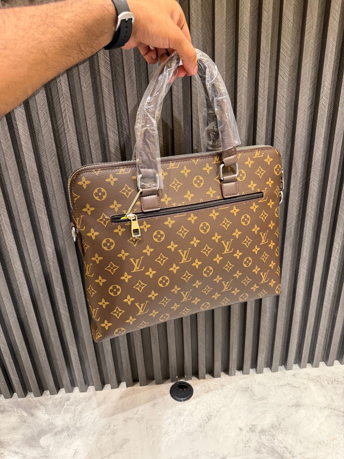 LV LAPTOP BAG