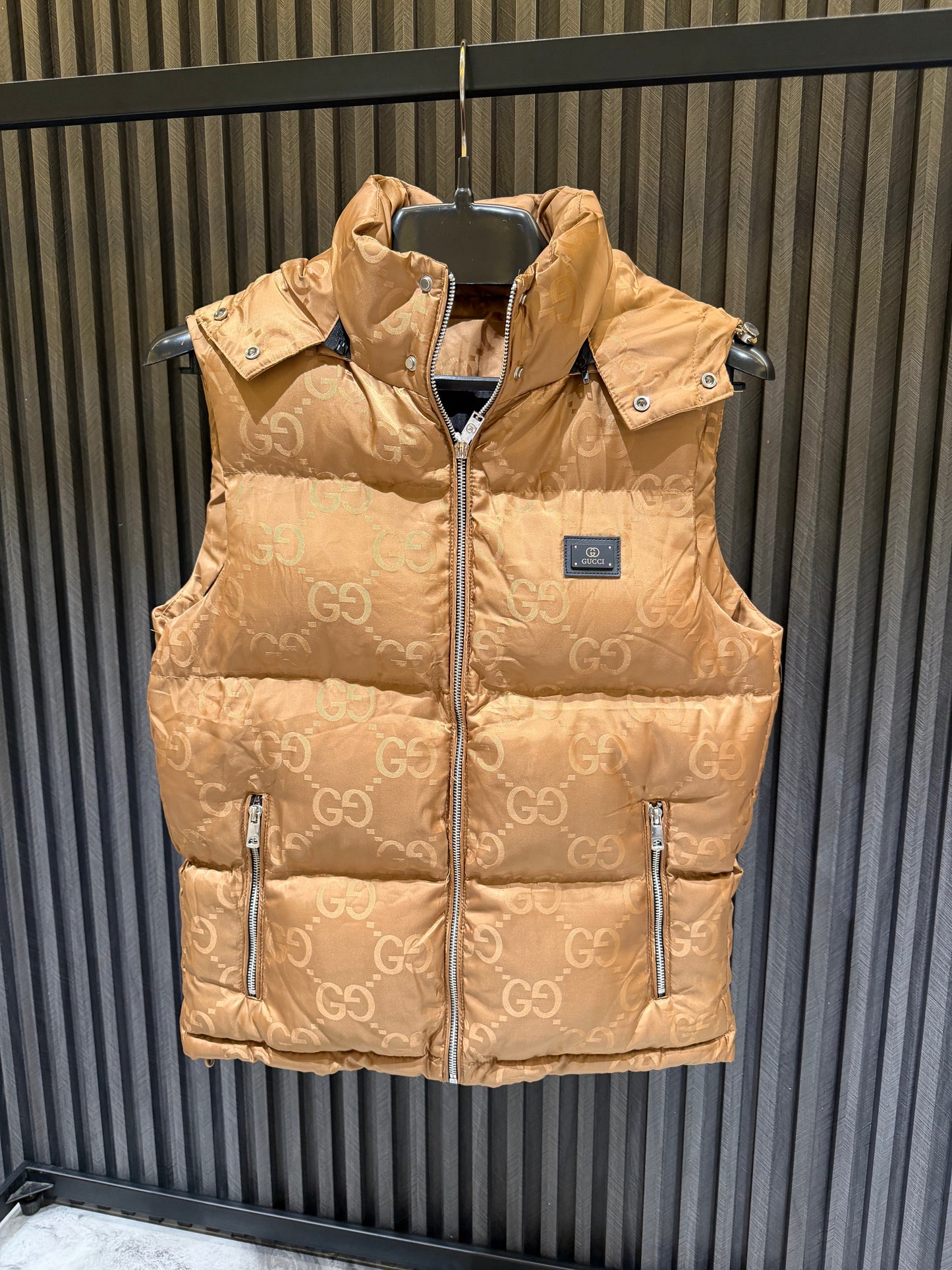 GUCCI SLEEVLES